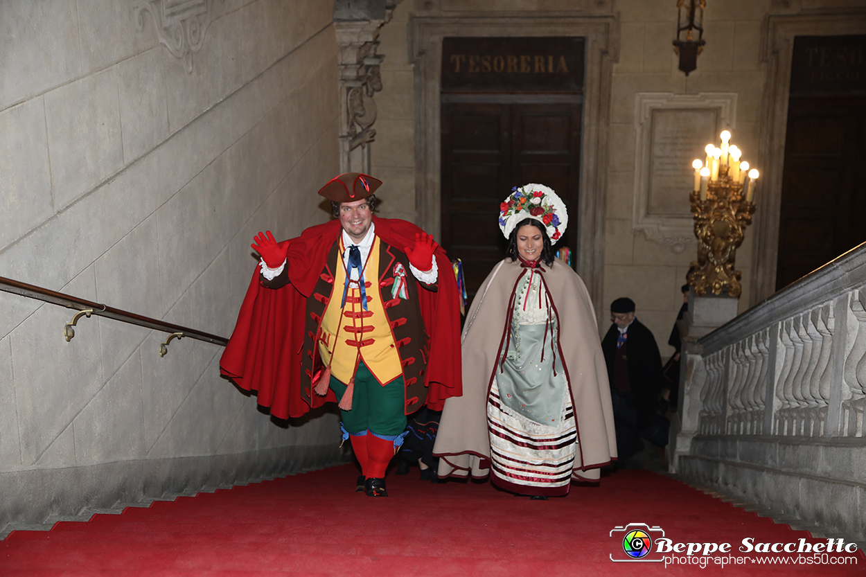 VBS_3500 - Investitura Ufficiale Gianduja e Giacometta Famija Turineisa - Carnevale di Torino 2024.jpg